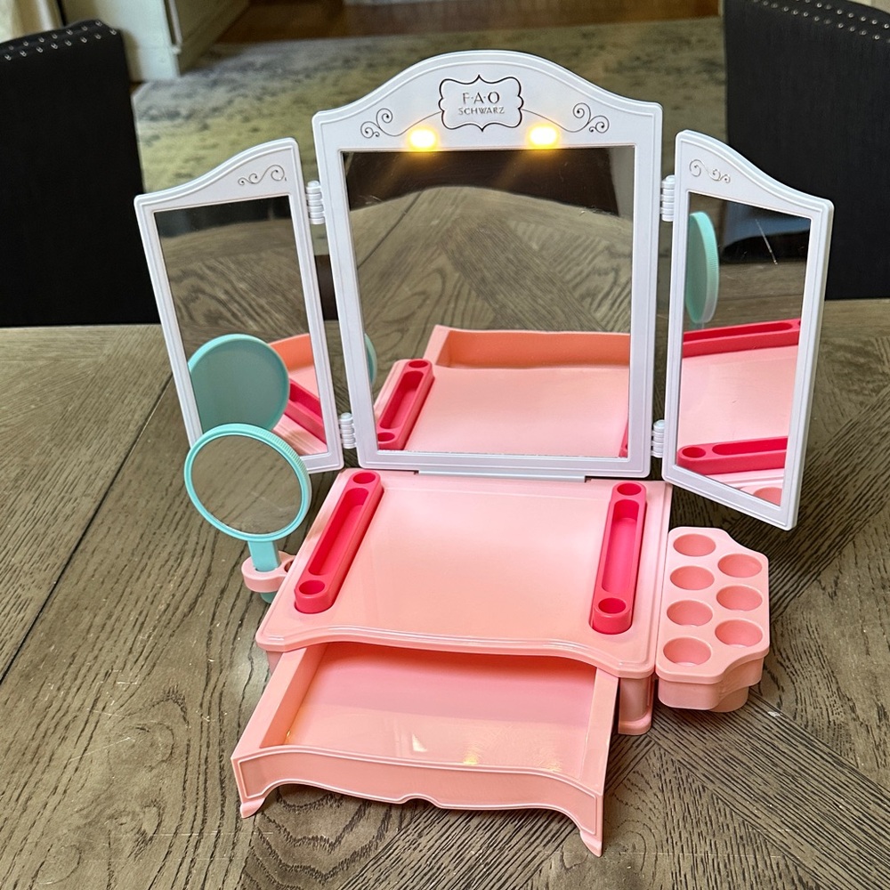 FAO Schwarz Pink and White Vanity Studio with lights